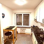 Διαμέρισμα 3-room Up To 5 Guests Family Business Free Wifi Netflix Sky Dazn 1000 International Tv Channels