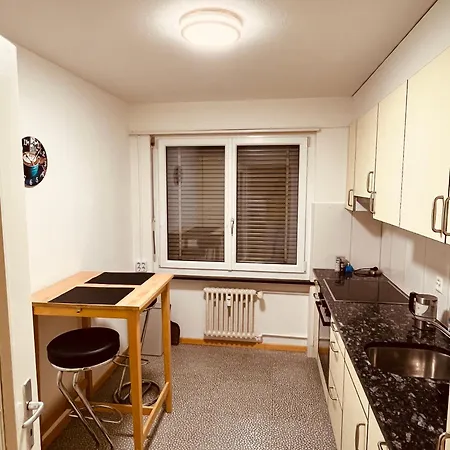 3-Room Apartment Up To 5 Guests Family Business Free Wifi Netflix Sky Dazn Disney Plus 1000 International Tv Channels Daire