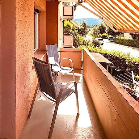 Lägenhet 3-Room Apartment Up To 5 Guests Family Business Free Wifi Netflix Sky Dazn Disney Plus 1000 International Tv Channels