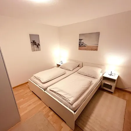 3-Room Apartment Up To 5 Guests Family Business Free Wifi Netflix Sky Dazn Disney Plus 1000 International Tv Channels *