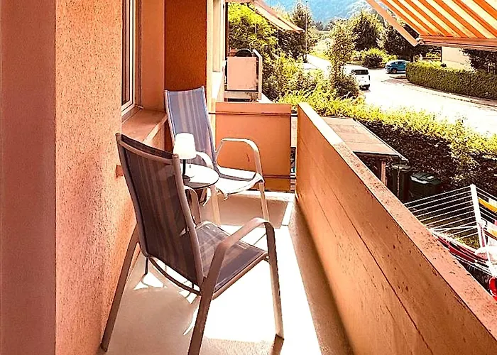 דירה 3-room Up To 5 Guests Family Business Free Wifi Netflix Sky Dazn 1000 International Tv Channels