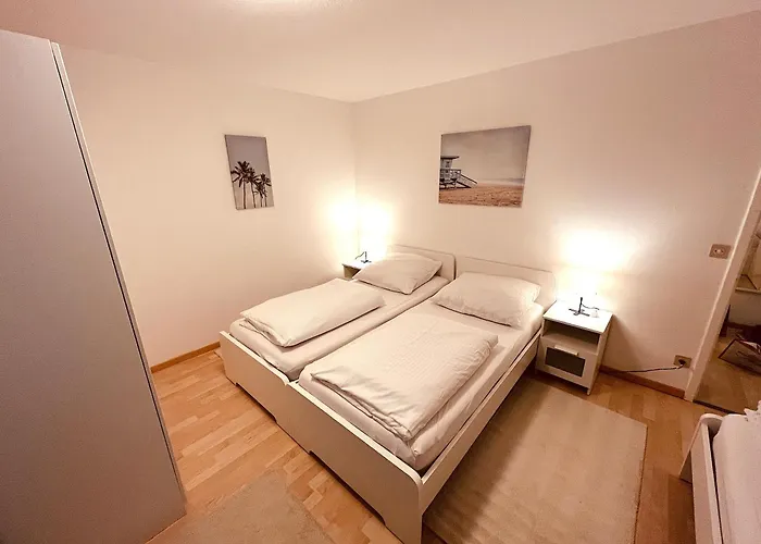 3-room Up To 5 Guests Family Business Free Wifi Netflix Sky Dazn 1000 International Tv Channels *