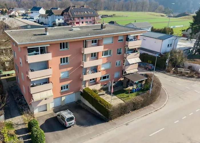 3-room Up To 5 Guests Family Business Free Wifi Netflix Sky Dazn 1000 International Tv Channels דירה Wynau