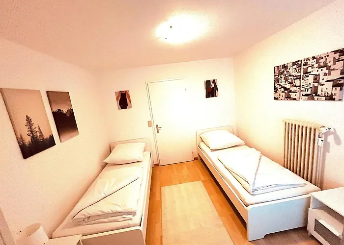 شقة 3-room Up To 5 Guests Family Business Free Wifi Netflix Sky Dazn 1000 International Tv Channels Wynau